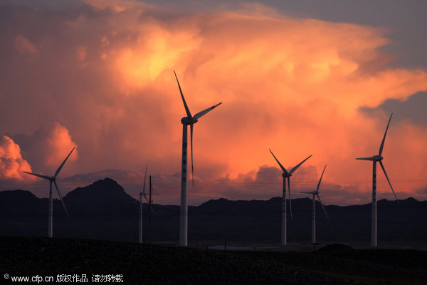 Clean energy helps to preserve natural beauty in Xinjiang