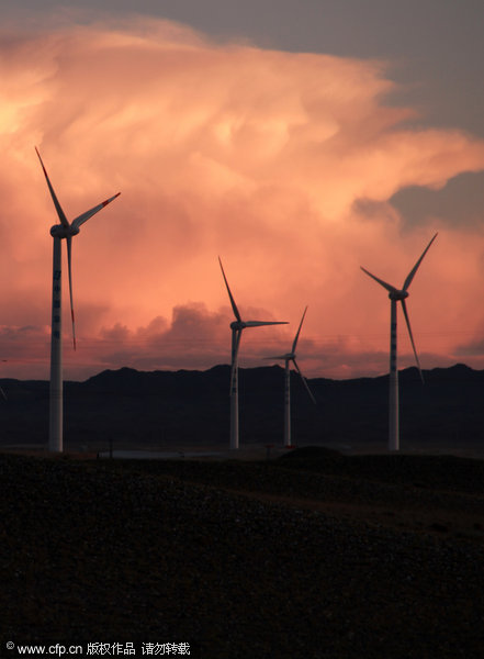 Clean energy helps to preserve natural beauty in Xinjiang