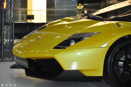 Lamborghini Murcielago LF670-4SV