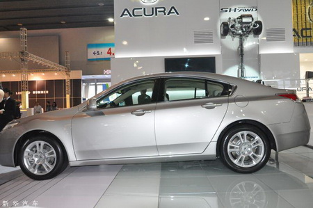 Andy Lau introduces Acura TL