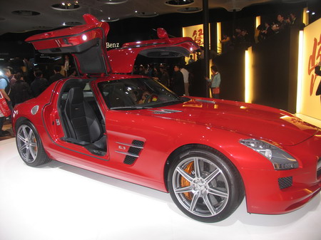 Mercedes-Benz SLS AMG