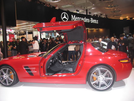 Mercedes-Benz SLS AMG