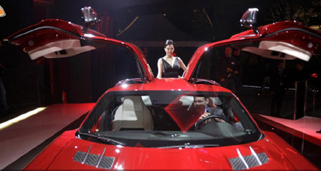 Mercedes-Benz offers opulence at 'Premiere Night'