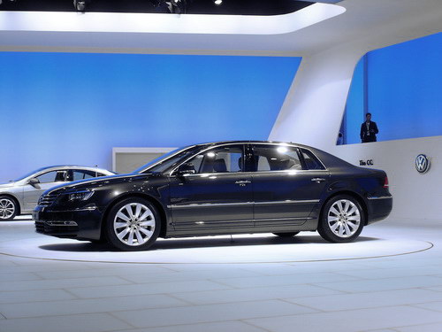 VW new Phaeton's world premiere