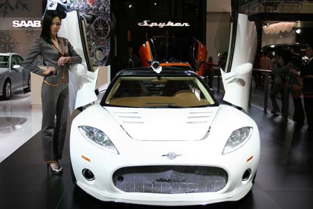 <SPAN>Spyker C8 Aileron show girl</SPAN>