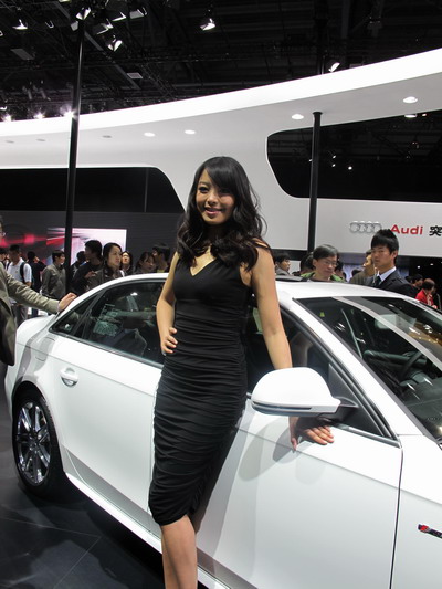 Audi show girl