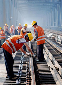 Govt sets $300b for railway construction