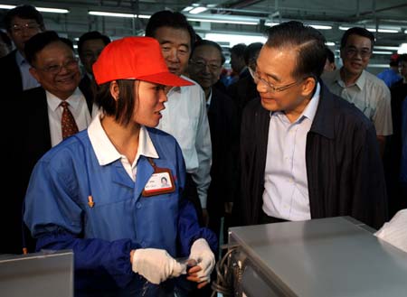 Chinese premier calls for support of SMEs