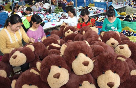 China may ask for WTO probe into India's toy ban