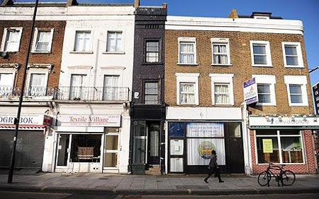 The skinniest house in London