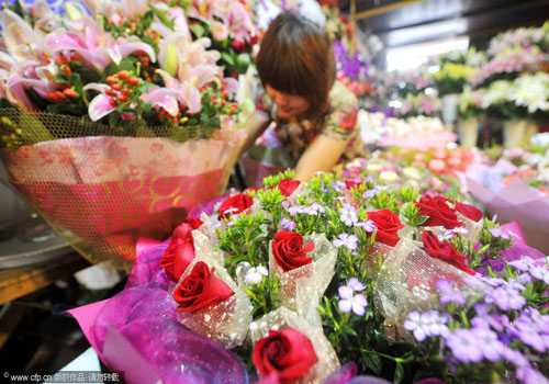 Flower prices surge for Chinese Valentine's Day