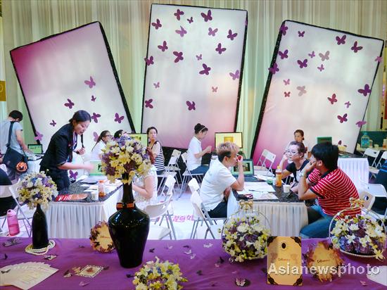700 booths attract newly-weds to wedding fair