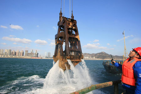 China's first anchored suspension bridge starts offshore construction