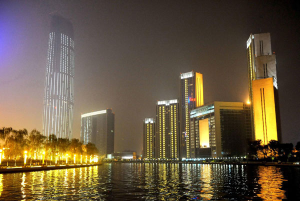 Tianjin shines to welcome Davos Forum