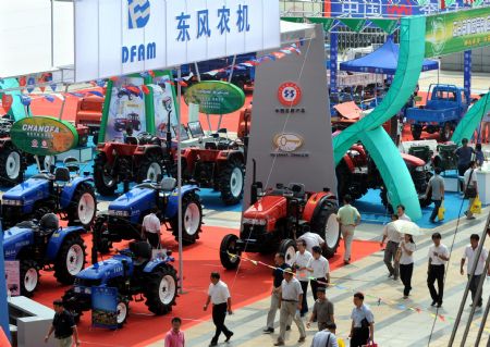 China Agricultural Equipment Expo 2009 opens in Nanjing