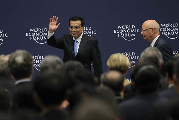 Premier Li meets entrepreneurs, answers questions