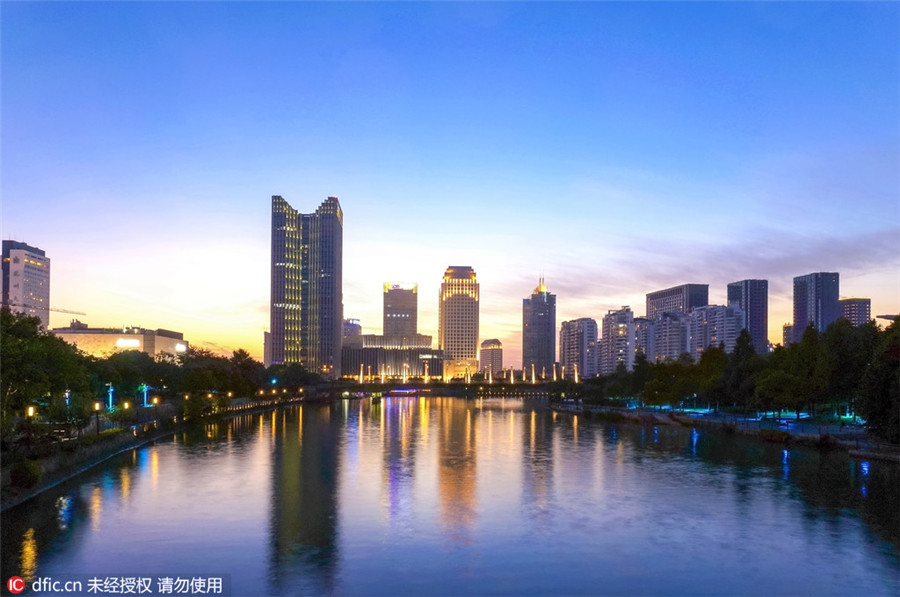 Hangzhou city: China's Manhattan