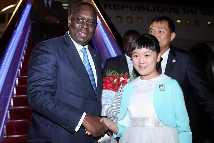 Flower children greet world leaders in Hangzhou