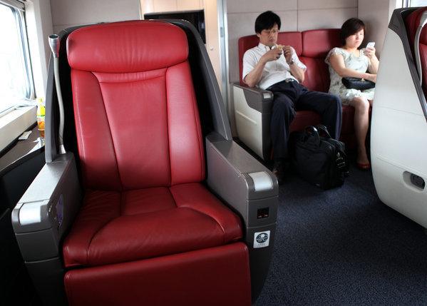 Discount offered for luxury seats on high-speed trains