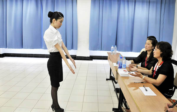 China Eastern to seek 1,000 flight attendants