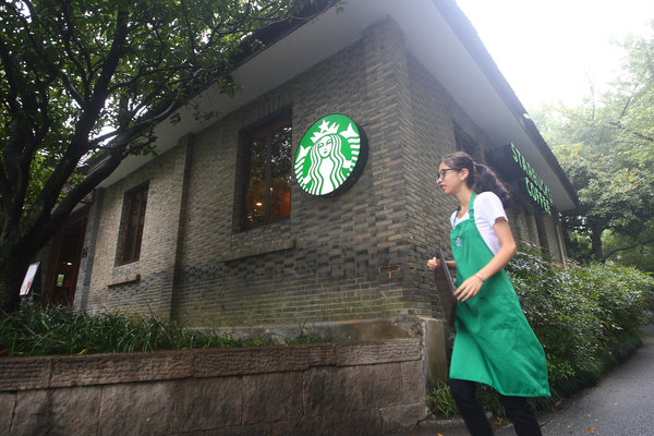 Starbucks near Buddhist temple triggers debate