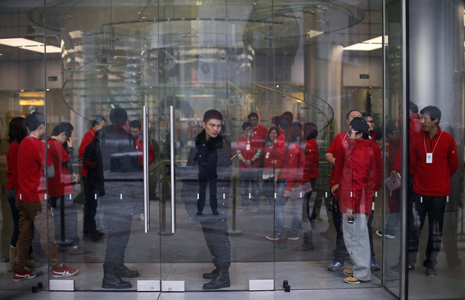 Apple's iPhone 5 China sales top 2m