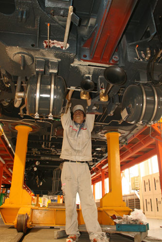 Train companies' exports gain steam