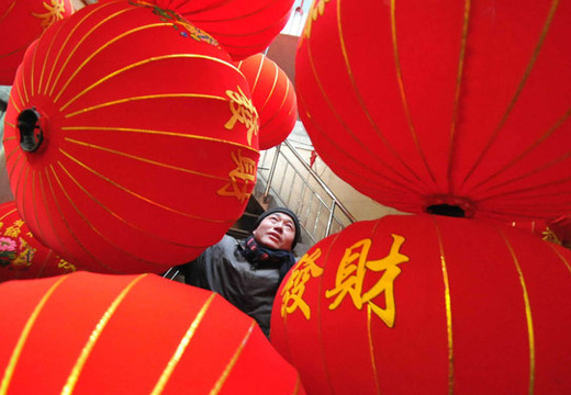 Lantern workshop busy as Chinese New Year approaches