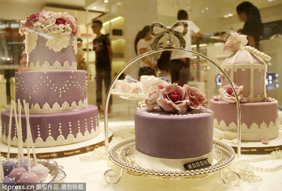 Fondant cakes shine in Nanjing
