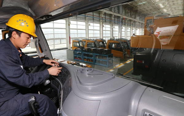 Building equipment sector shifts overseas to get in gear