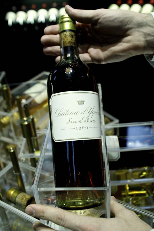 Bordeaux wine shop and bar opens in Beijing