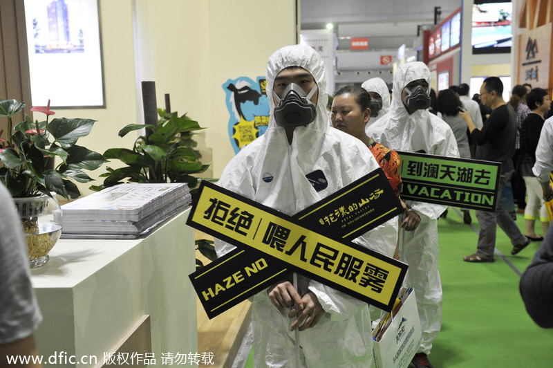 Cartoons and costumes at Chongqing home fair