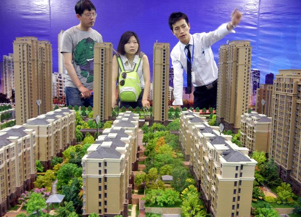 Experts: Rate cuts won't aid realty sector