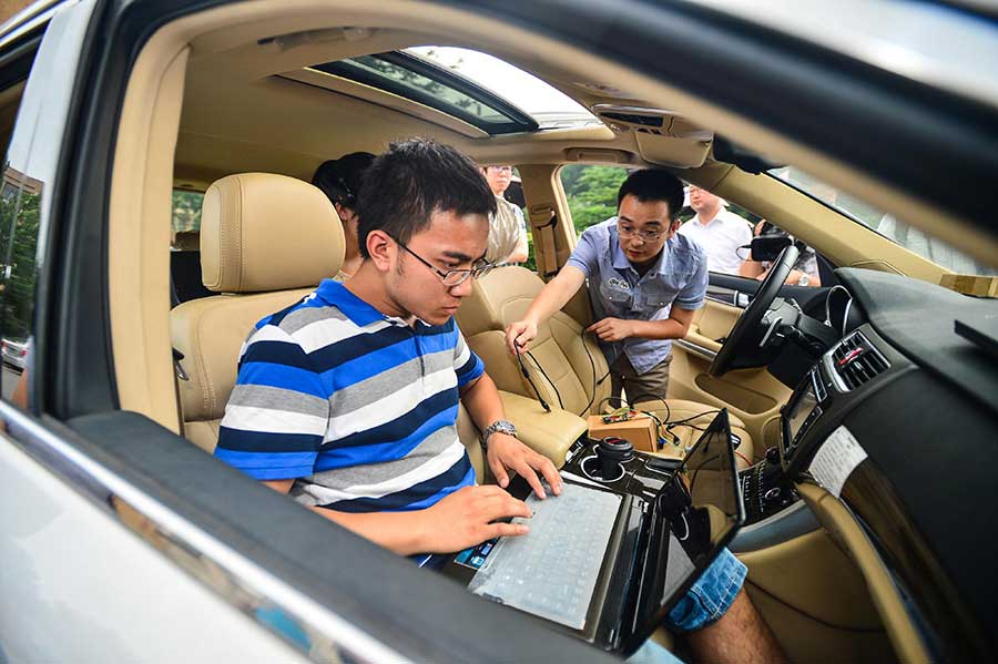 Brain-controlled car developed by Nankai University