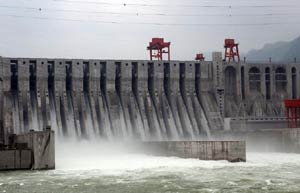 Chinese firm to help upgrade Venezuela's hydropower plant