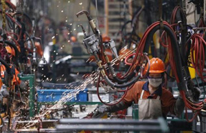 Manufacturing gauge triggers fresh concerns on 2014 growth