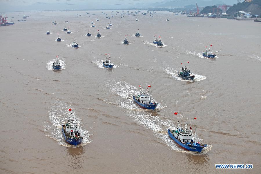 Fishing boats start operation in E. China's Zhejiang