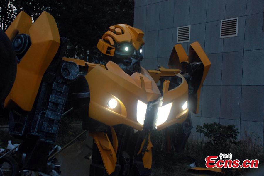 High school teacher makes glowing Bumblebee