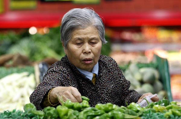 China's farm produce prices edge up slightly