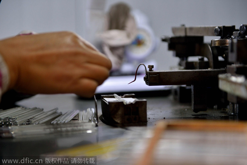 The craft of mercury-in-glass thermometers in China