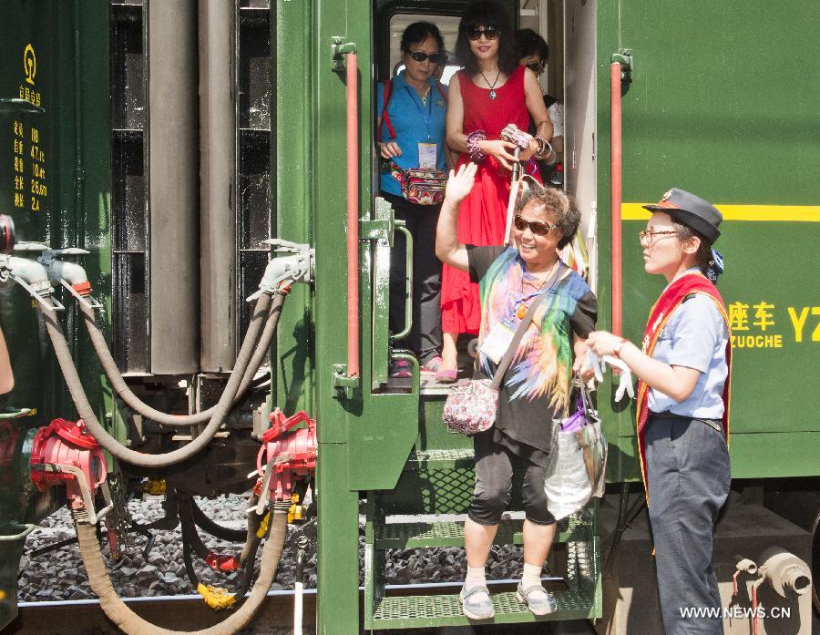 Intercity rail line linking Beijing and Jixian county of Tianjin opens