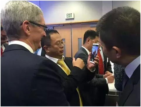 Selfies and posts show Xi meeting Internet giants