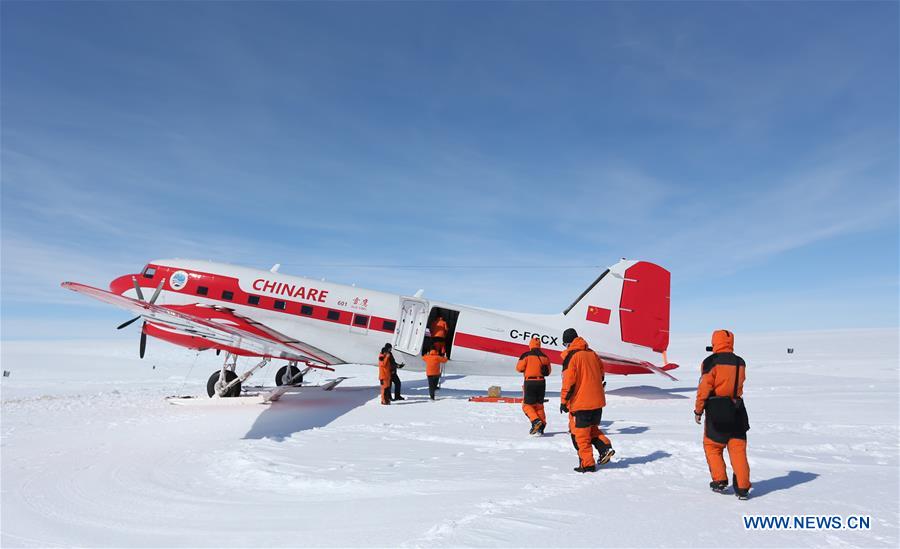 China's first polar airplane conducts successful trial flight