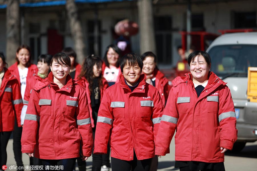 Women who work underground to keep city clean