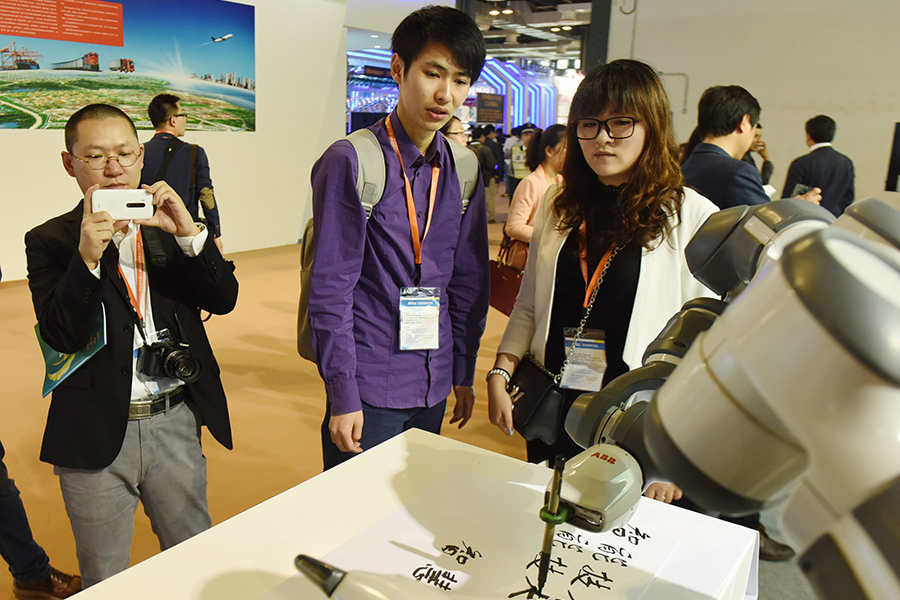 Latest technologies dazzle at Shanghai tech-fair