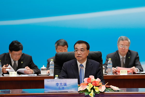 Li hosts roundtable with six global organization heads