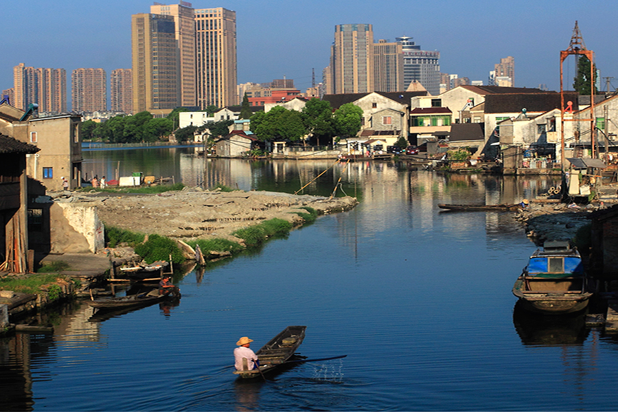 A dying fishing village in East China