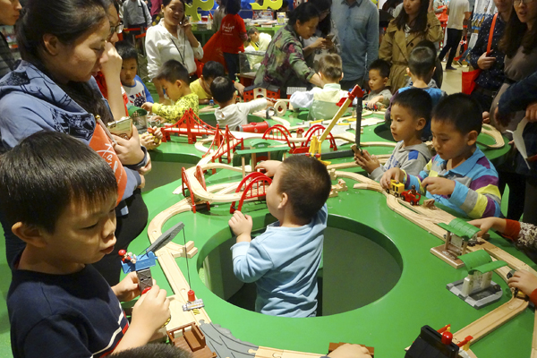 Classic London toy retailer delights children in Nanjing