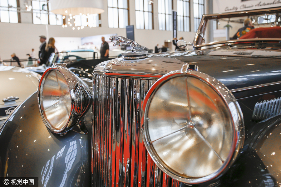 Classic cars glitter at Berlin motor show