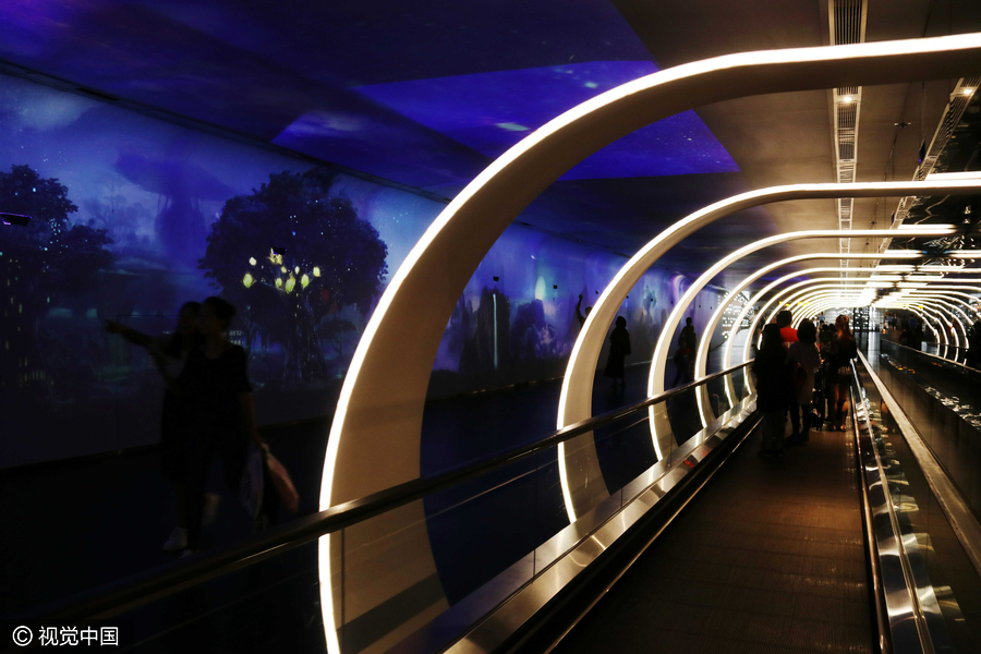 'Space-Time Tunnel' opens in Guangzhou airport